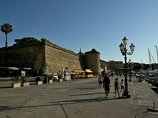 Alghero - city wall