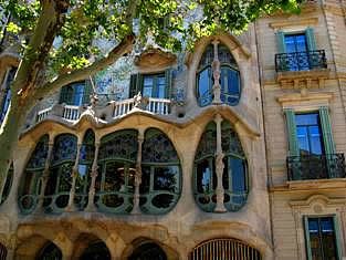 Casa Batllo facade and balcony