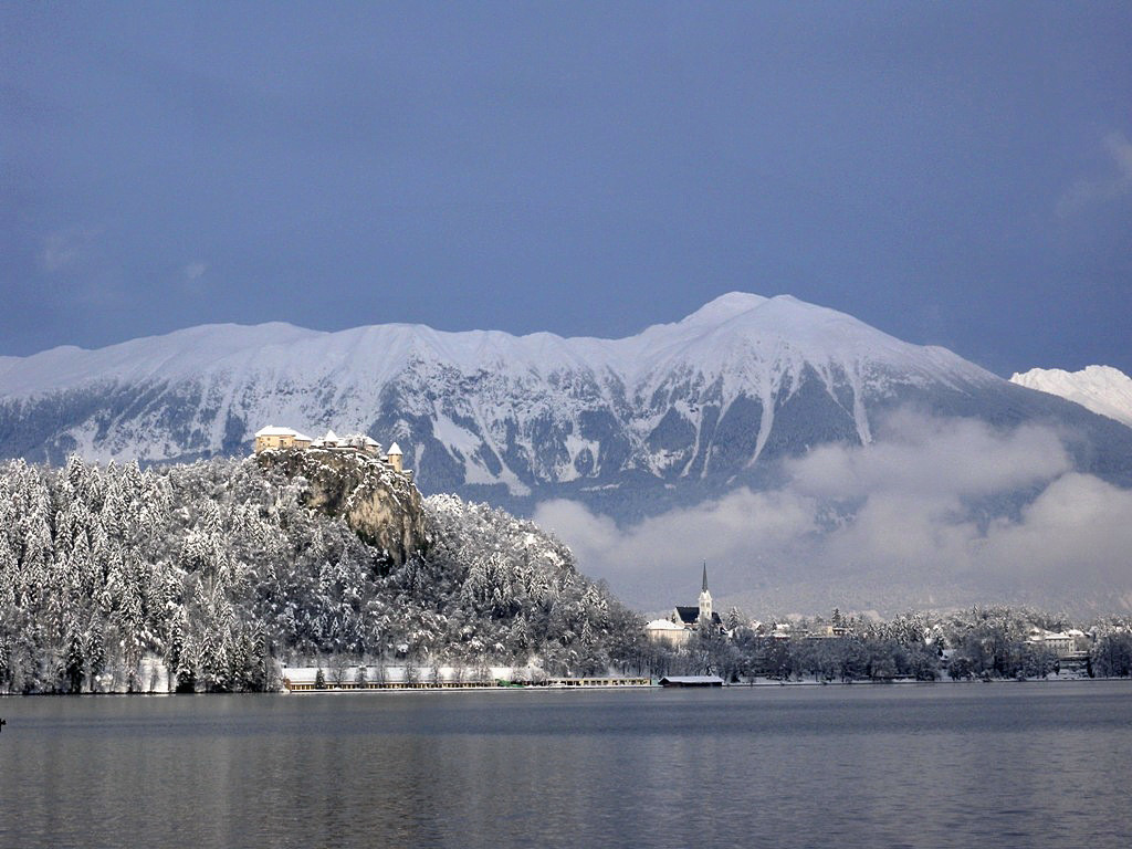 Lake Bled is beautiful in winter, and apparently I wasn?t the only one who thought so - Slovenia 