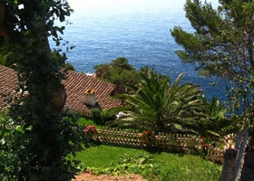 Peaceful places in villas around  Tamariu - Costa Brava