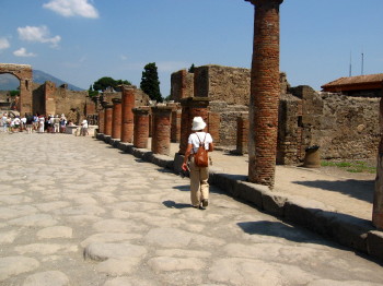 Walk and explore ancient Pompeii - Italy