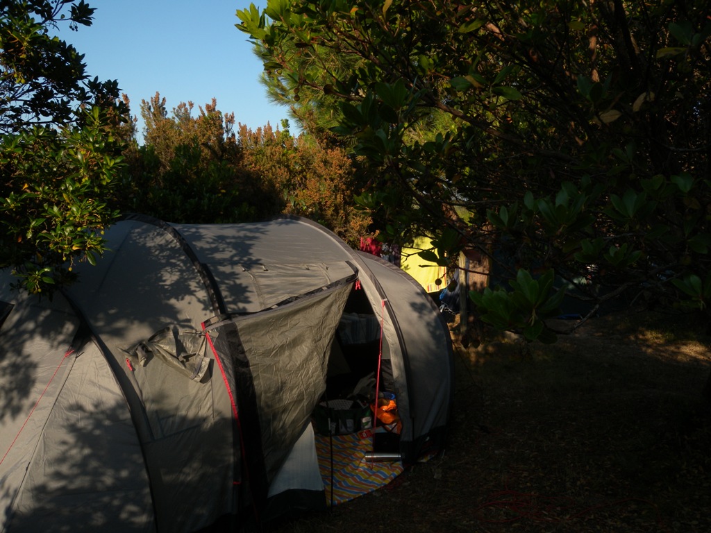 Camping in the shadow close the Rondinara beach - Corsica 