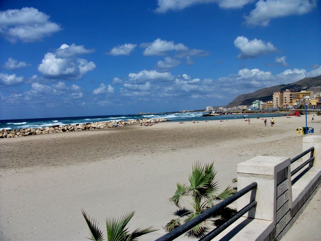 Trapani has some nice beaches with beach bars at short distance from the center. The largest beach is Lido Paradiso with sunbeds, a bar, a pool and the possibility for beach volleyball - Sicily, Italy 