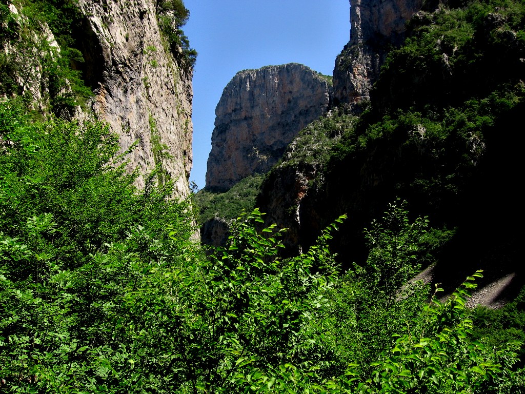 Vikos gorge begins 600m after Monodendri village and constitutes a true natural monument. Its overall length exceeds 30km from Tselepovo to Kleidonia - Greece 