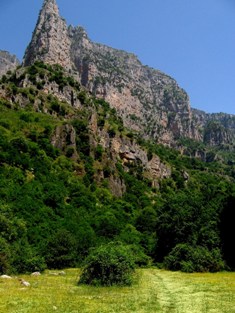 Trip along Vikos Gorge in summer time