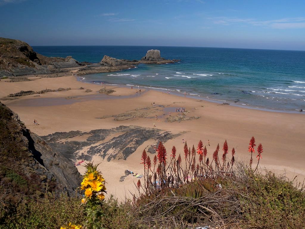 Although located in Alentejo, Zambujeira do Mar has much in common with the surf spots of the Algarve. Set atop a cliff - Portugal