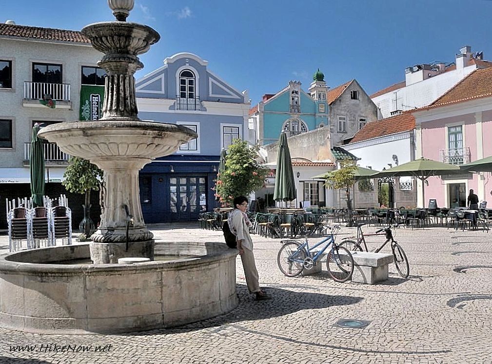 Old Town of Aveiro is dotted with small buildings and baroque-era palaces, complementing and completing its harmonious urban landscape - Portugal 