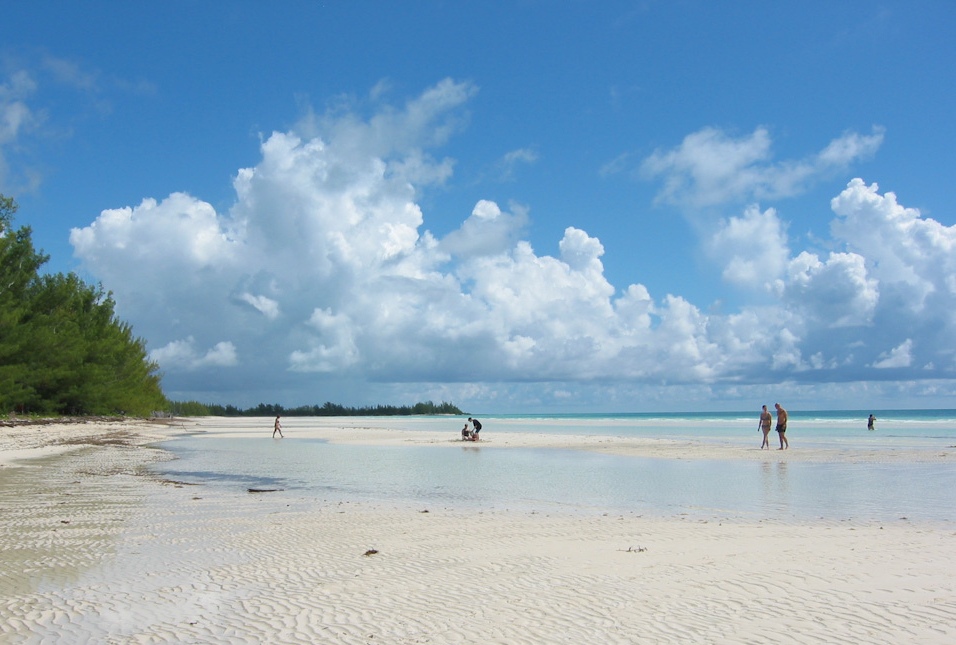 Grand Bahama island - gold rock beach