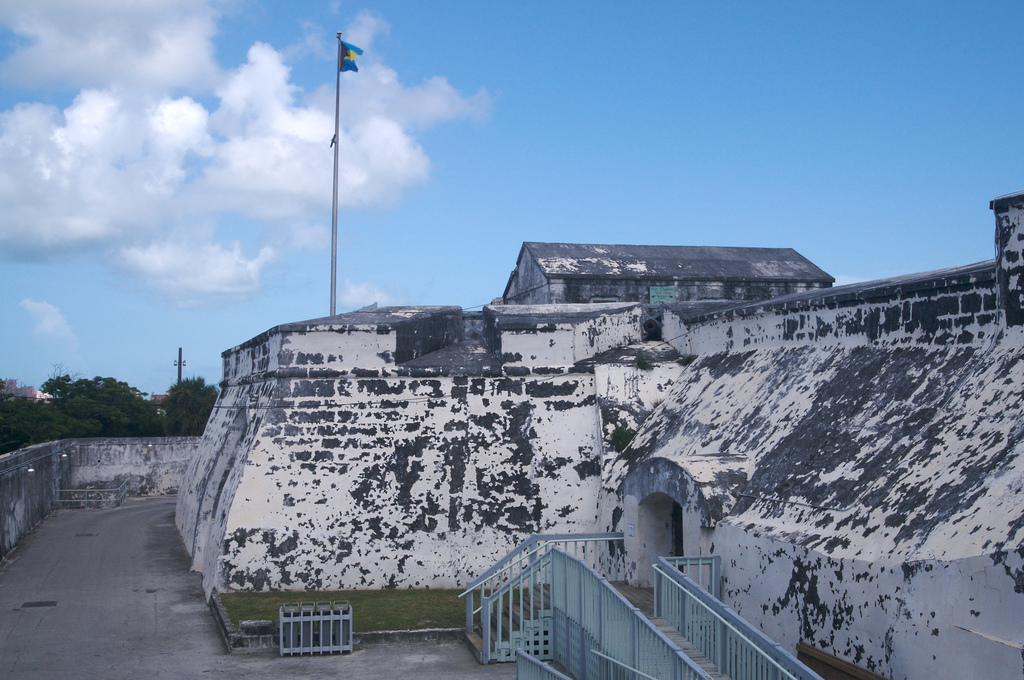 Fort Charlotte - history of Bahamas