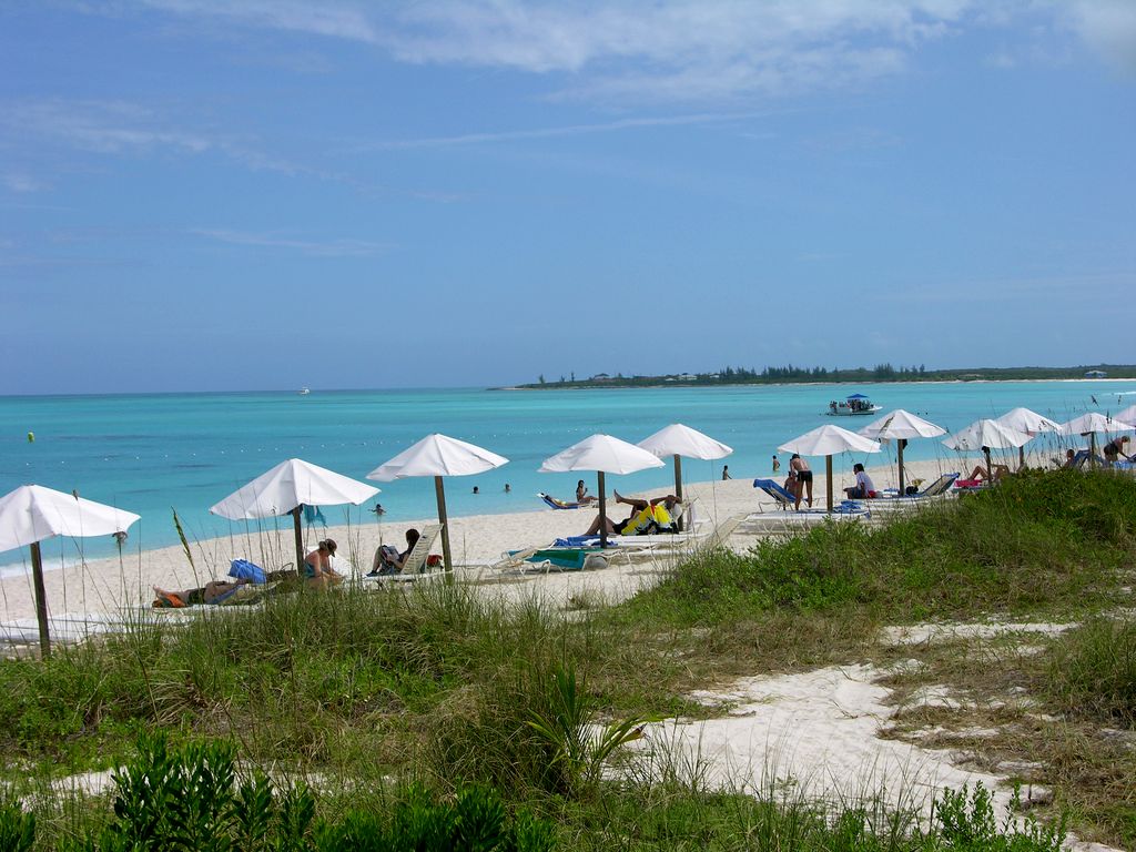 The breathtaking emerald and turquoise waters of the Bahamas forms amazing beaches