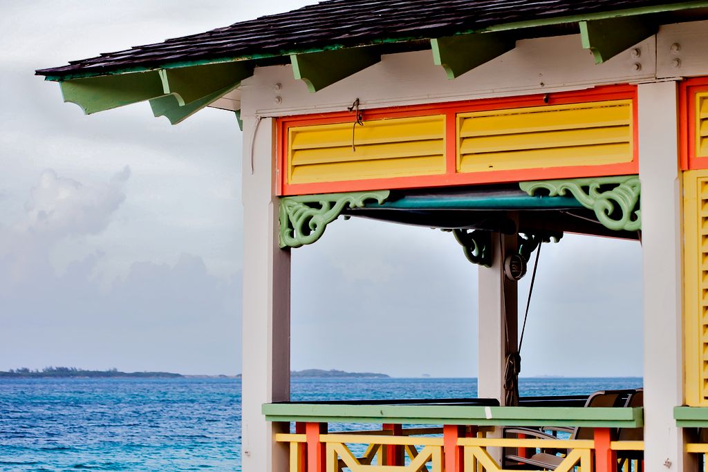 Vacation in Atlantis Bahamas - drink at the beach