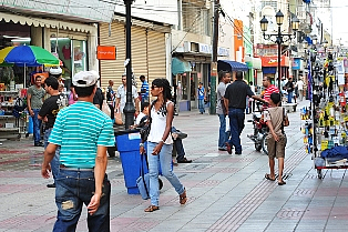 Lively streets of Santo Domingo - Dominican Republic