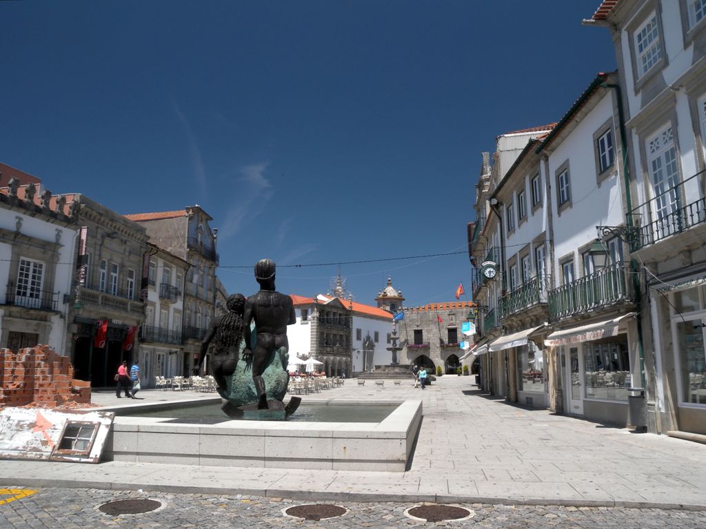 Viana do Castelo and its main square over the years already had the names as Campo do Forno, Praa da Rainha and today Praa da Repblica - Republic Square - Portugal