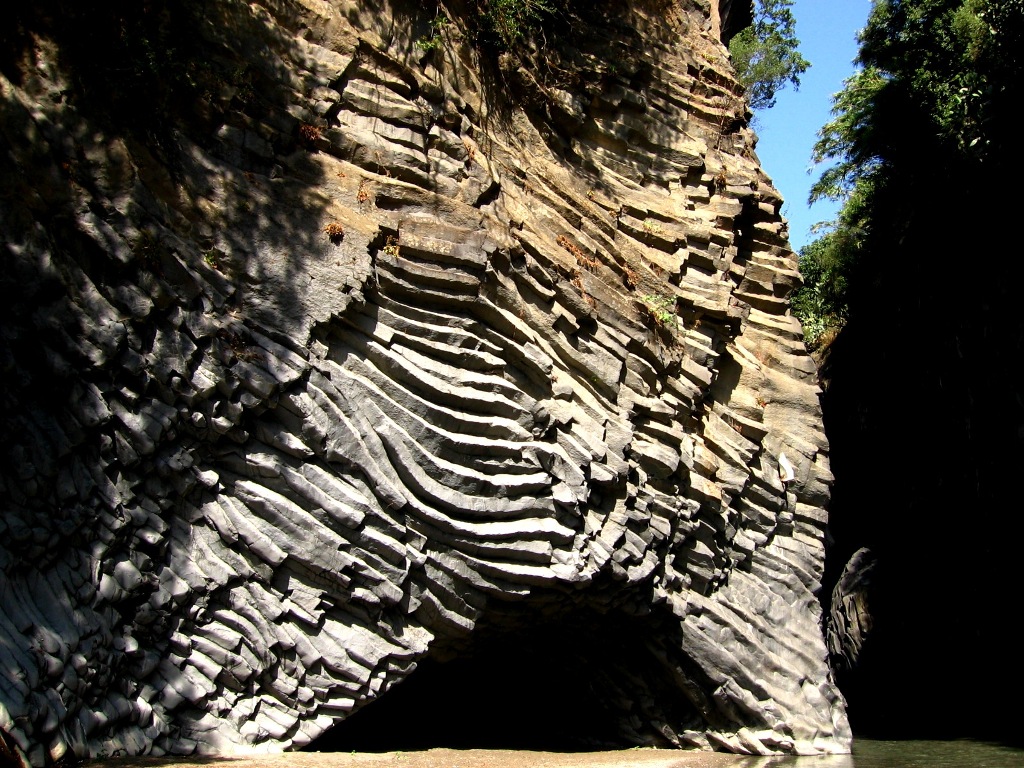 Trip to 50 m deep Alcantara Gorge - its canyon was filled with lava - Italy