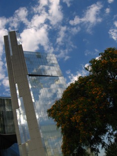 Skyscraper in Barcelona: Art and architecture