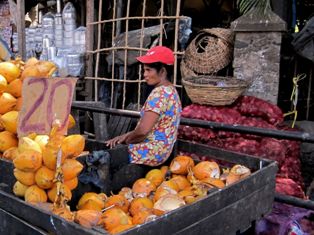 Sri Lanka - selling thambili