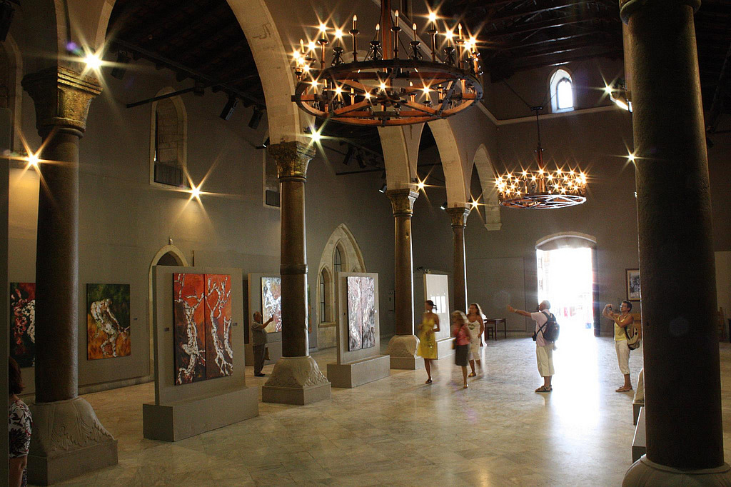 The Heraklion Archaeological Museum is located in the center of Heraklion town. Until it's destruction in the earthquake of 1856, it had been one of the richest and most important monasteries in Crete