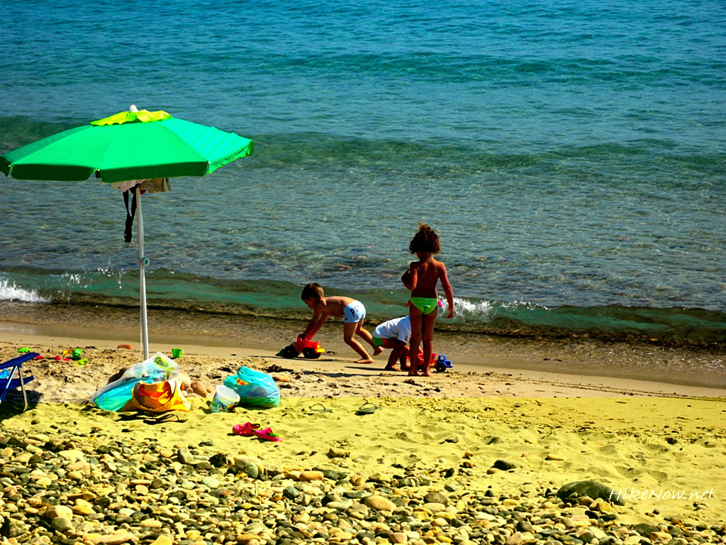 Marina di Gairo beach - Sardinia is also suitable for family holidays with children, most of the beach is pebbly but there are places with fine sand for children's play 
