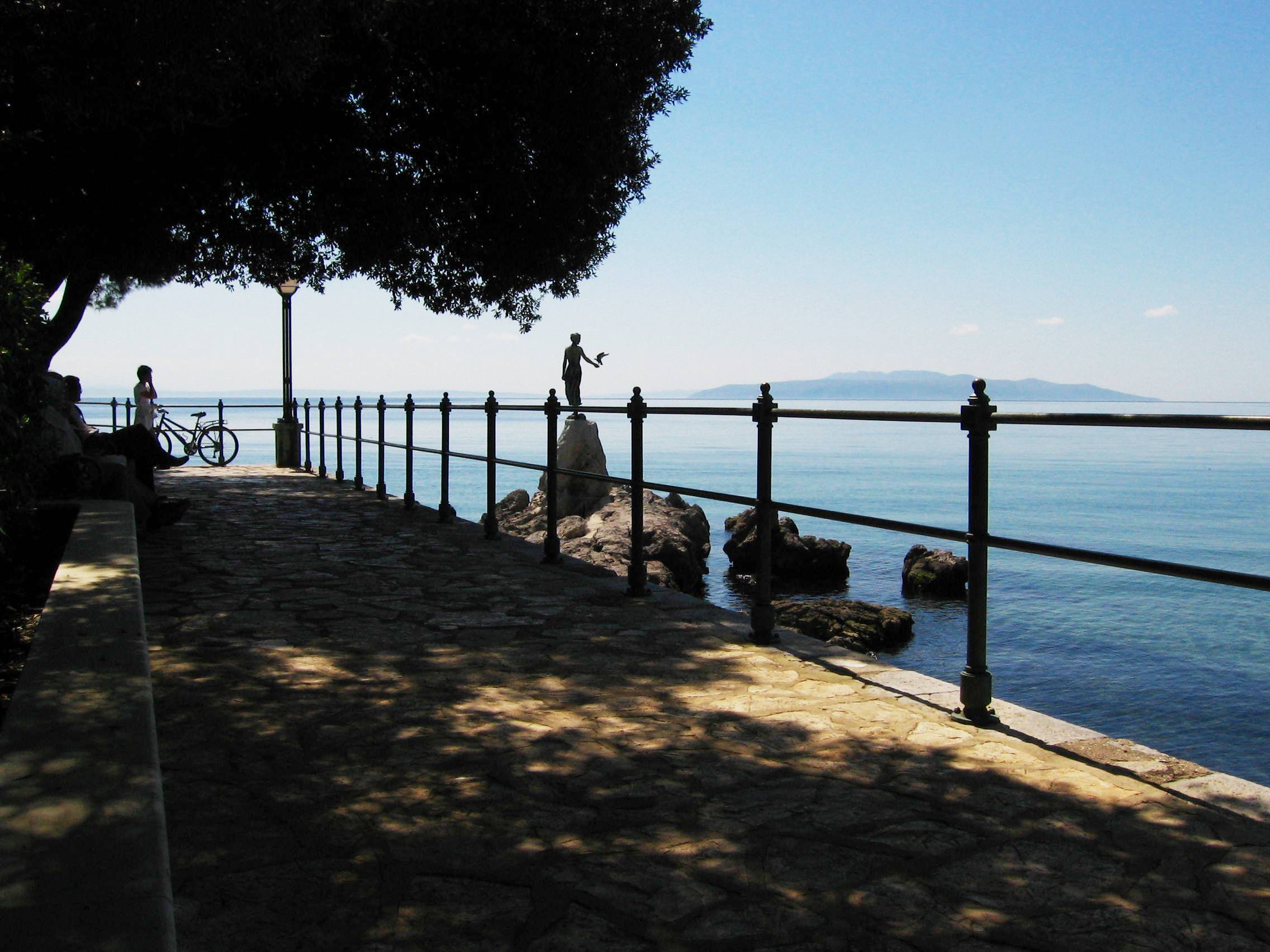 Stroll along Opatija lungomare promenade - Croatia 