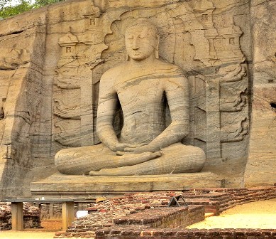 Gal Viharaya - Buddha statue