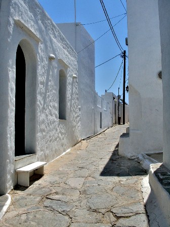 Sifnos-Greece-Tiny-streets