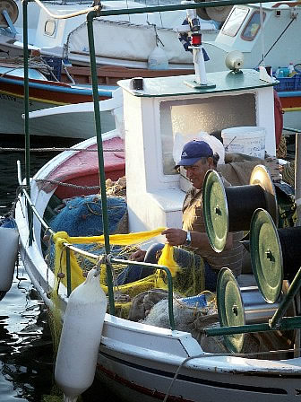 Sifnos-fisherman-Greece