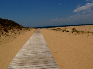 Path to the Trafalgar lighthouse