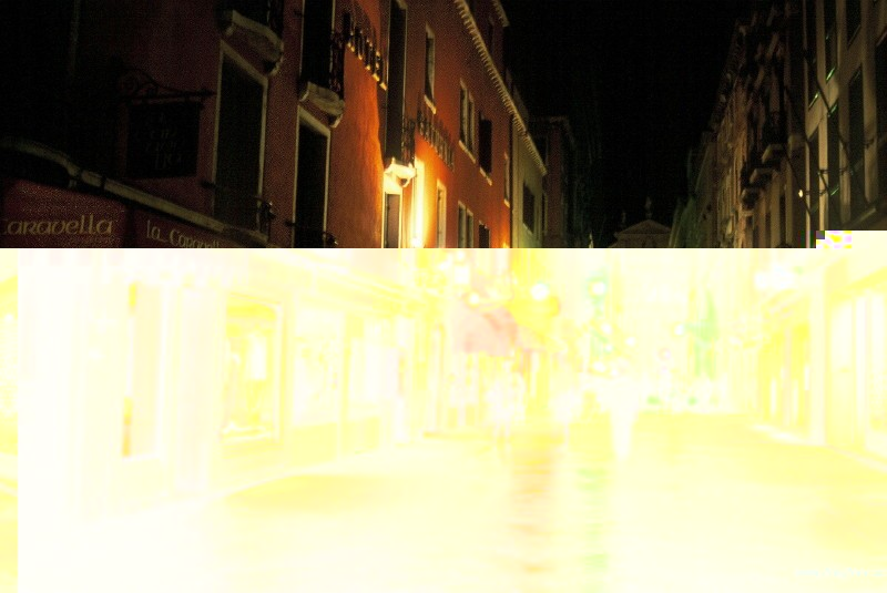 Evening stroll through the streets of Venice - Italy 