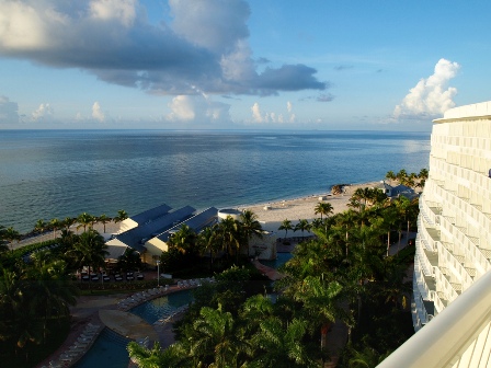 Vacation in Our Lucaya hotel with a beautiful view to the sea